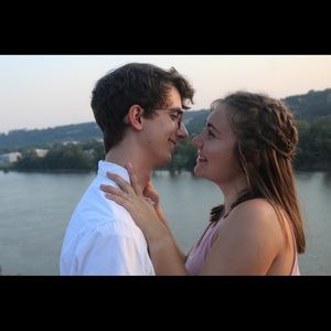 Meet your Posher, Claudia